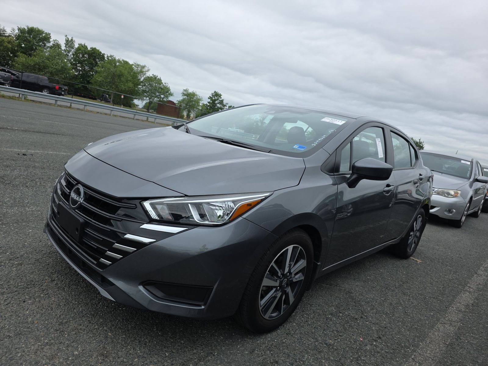NISSAN VERSA - 1