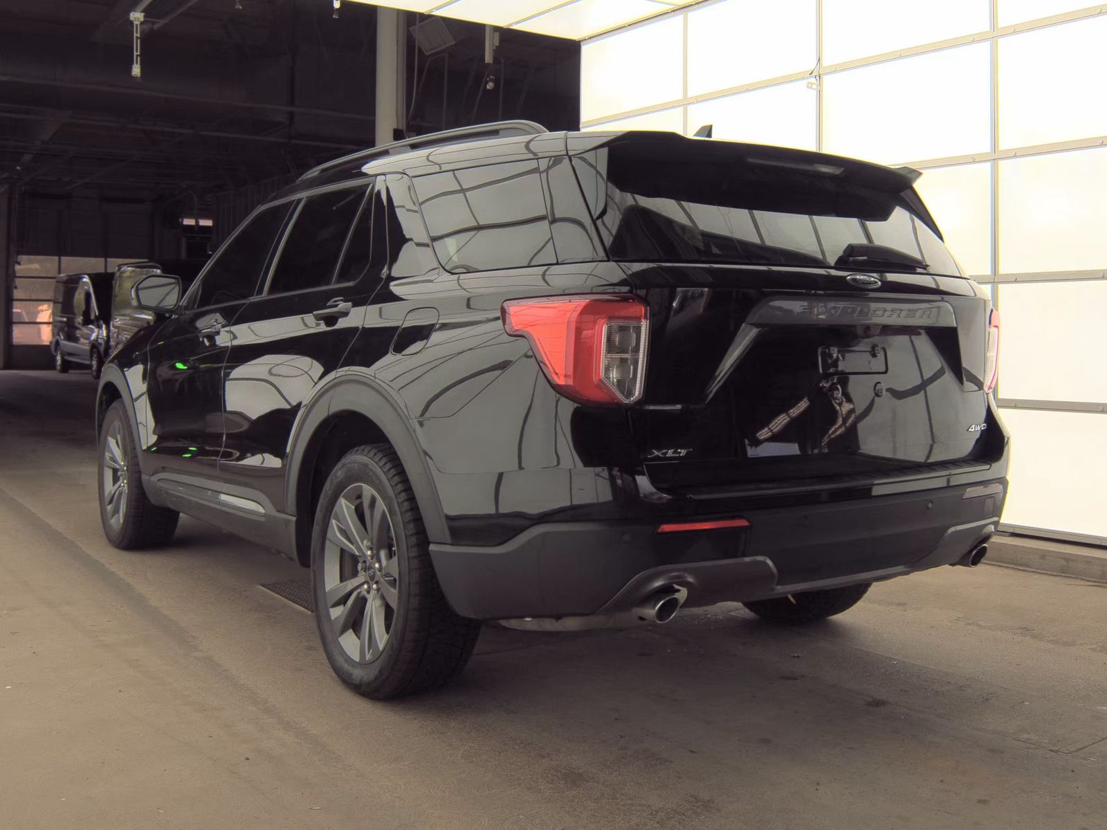 FORD EXPLORER - 9