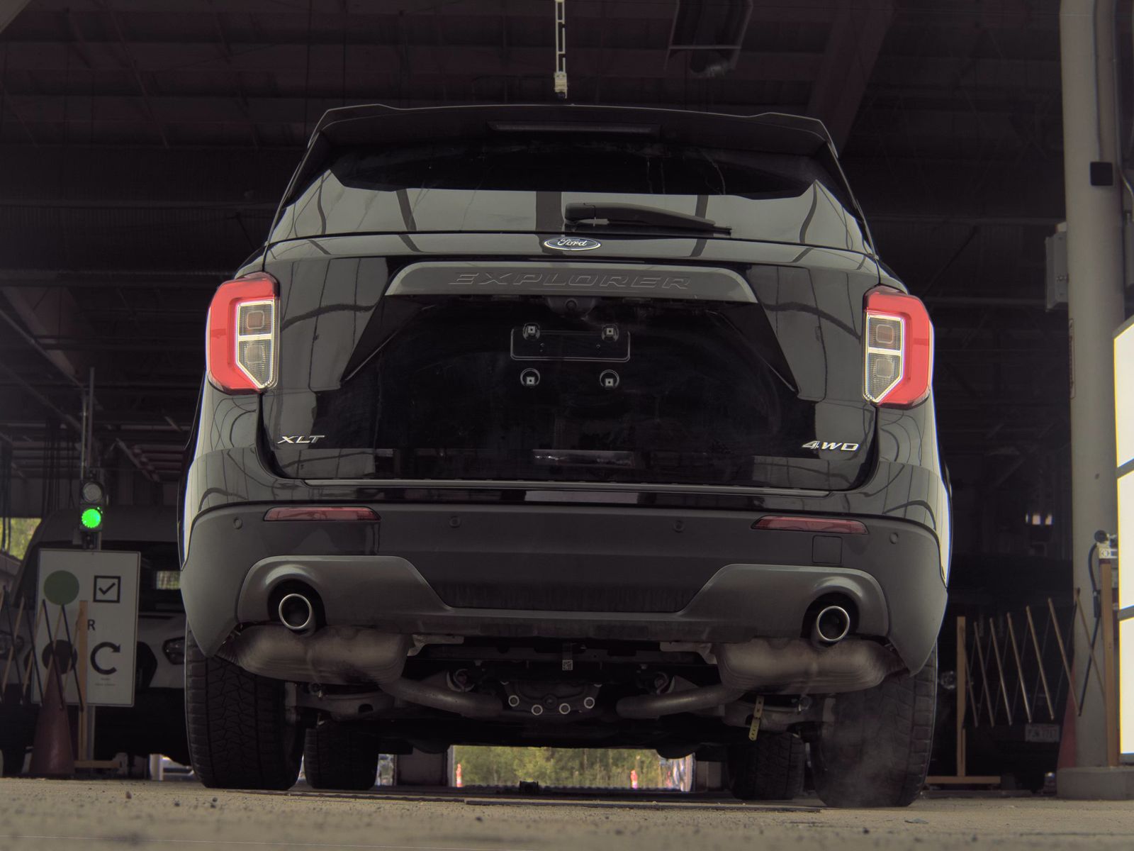 FORD EXPLORER - 8