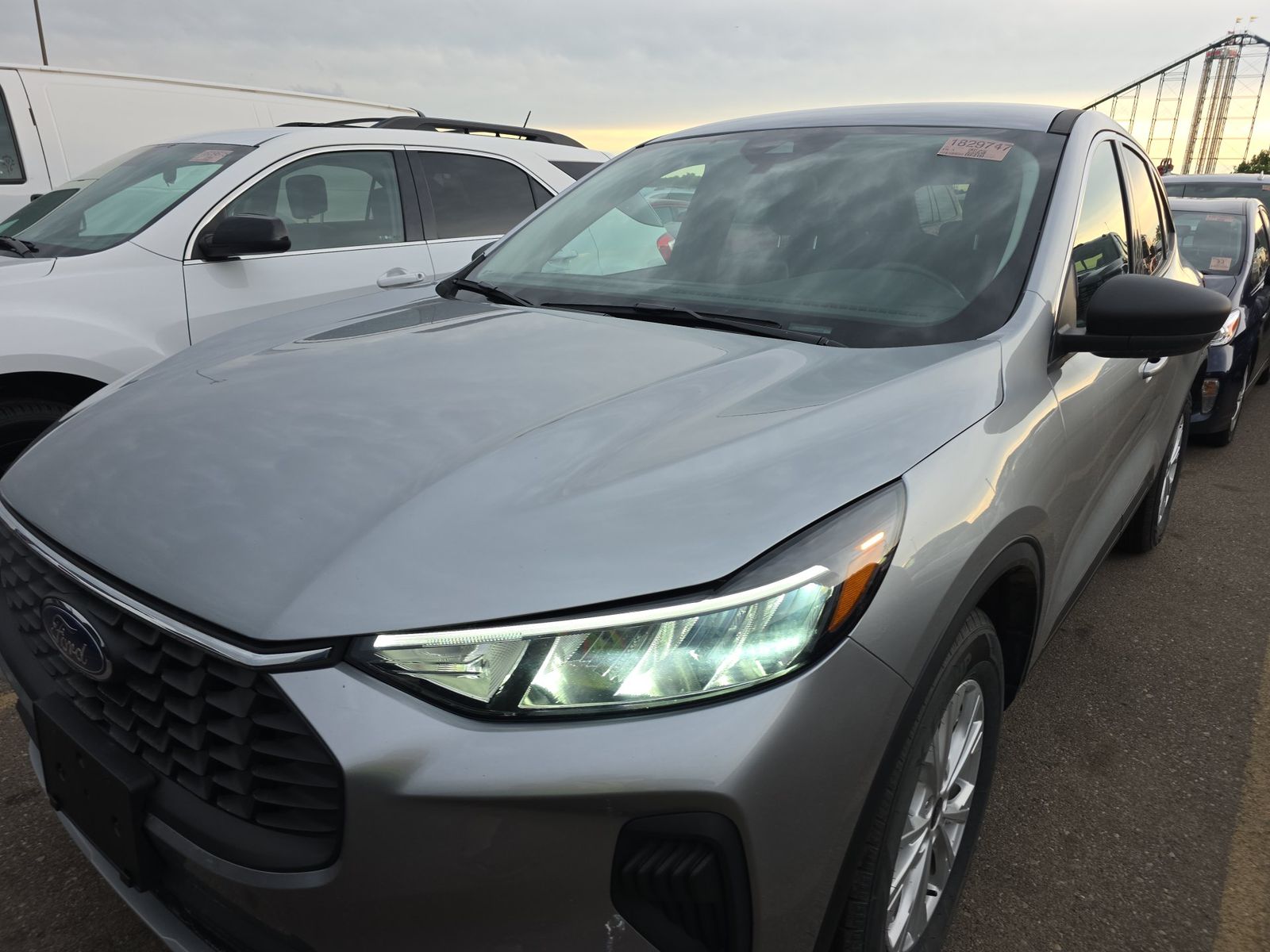 FORD ESCAPE - 1
