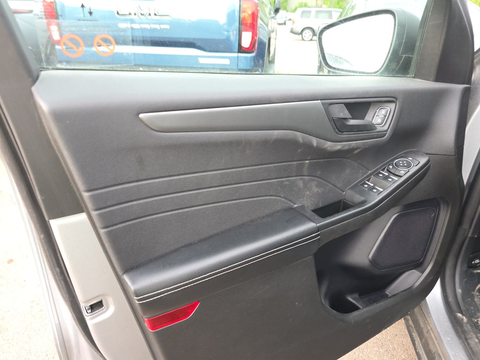 FORD ESCAPE - 10