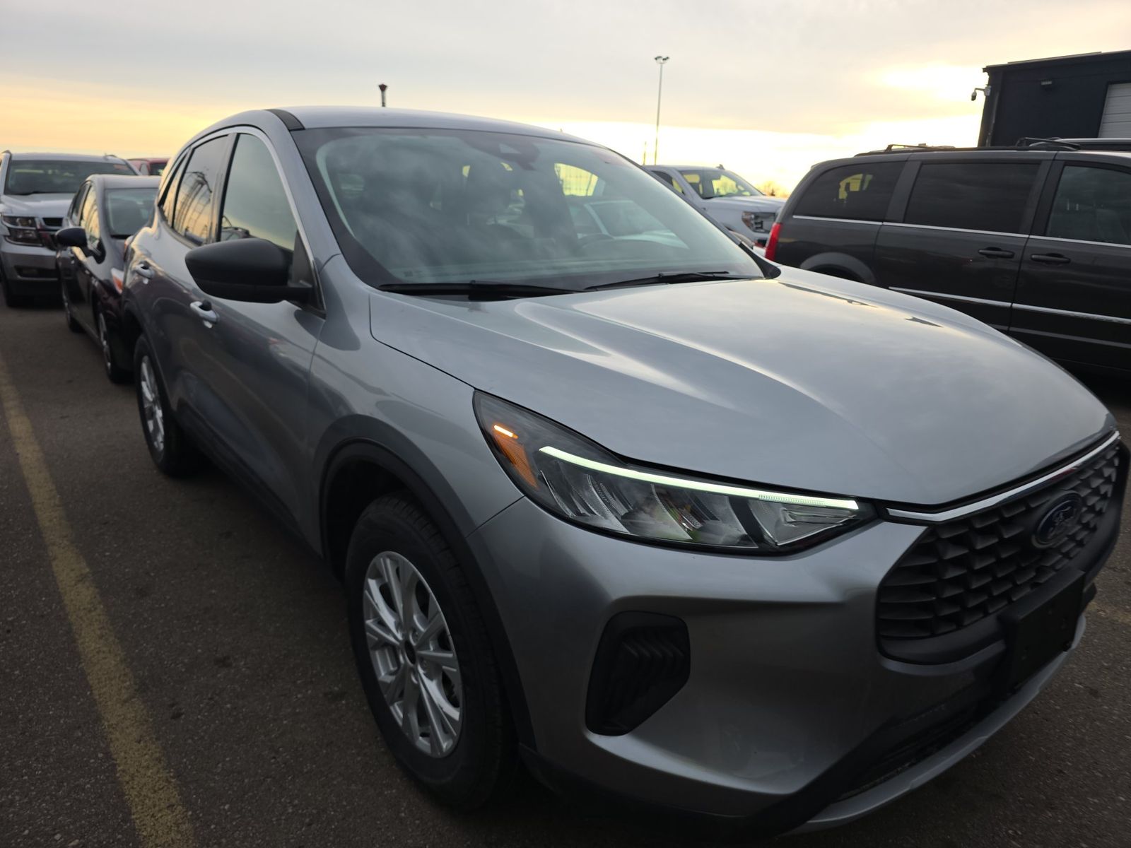 FORD ESCAPE - 4