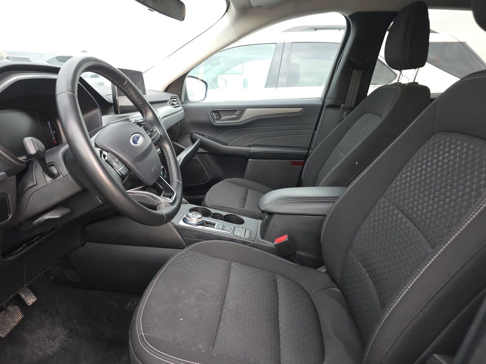 FORD ESCAPE - 8