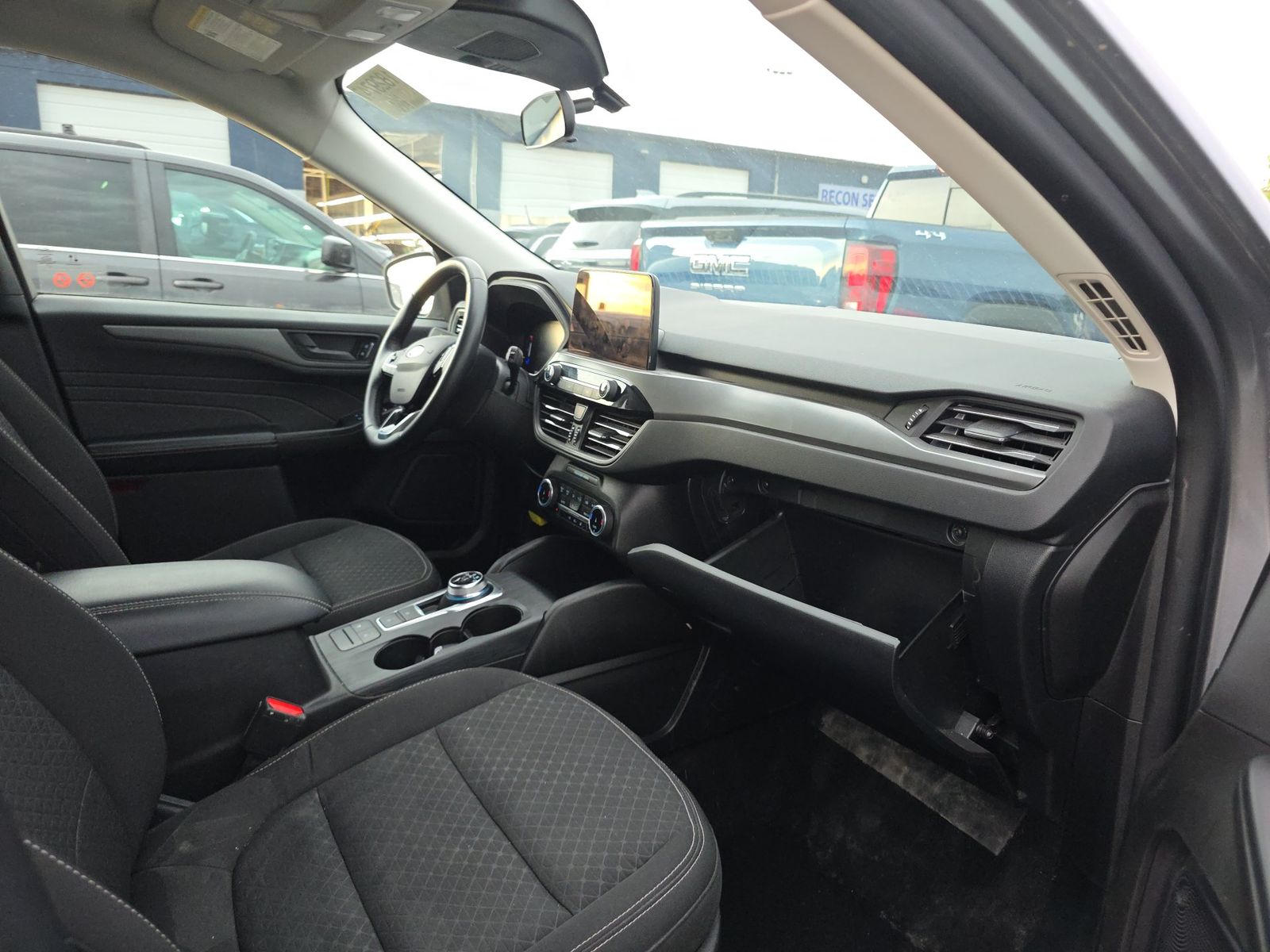 FORD ESCAPE - 9