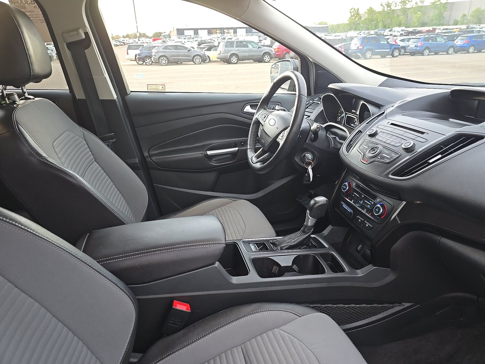 FORD ESCAPE - 9