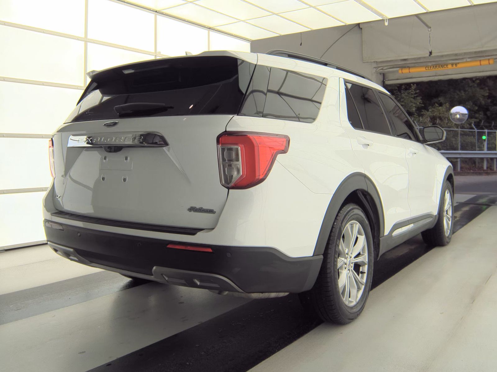 FORD EXPLORER - 6