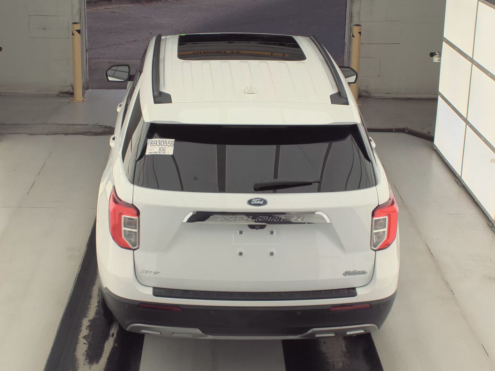 FORD EXPLORER - 7