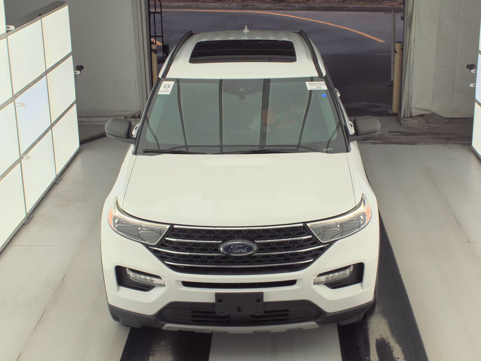 FORD EXPLORER - 3