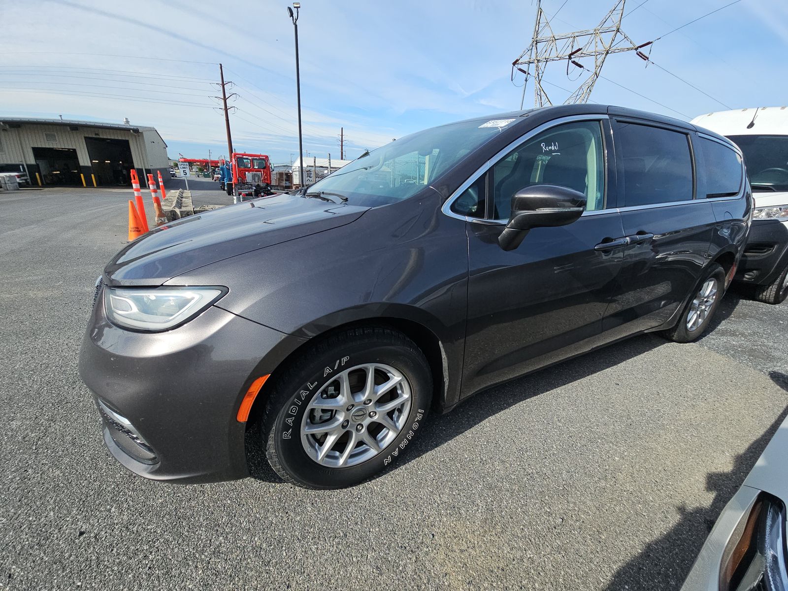 2023 Chrysler Pacifica's photo