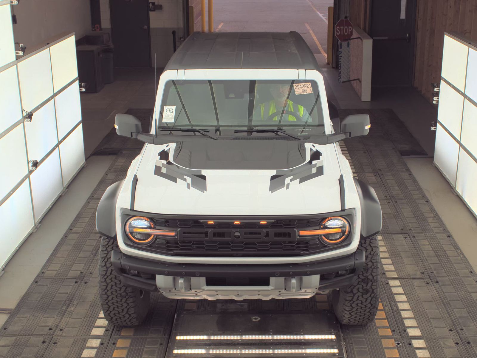 FORD BRONCO - 3