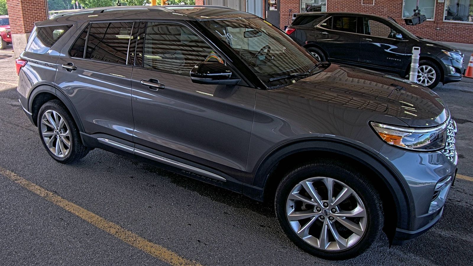 FORD EXPLORER - 4