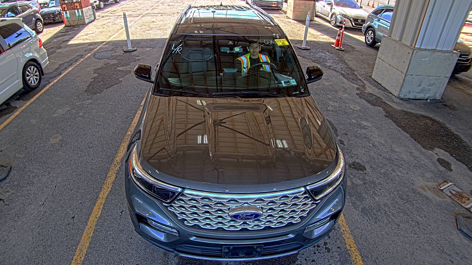 FORD EXPLORER - 3