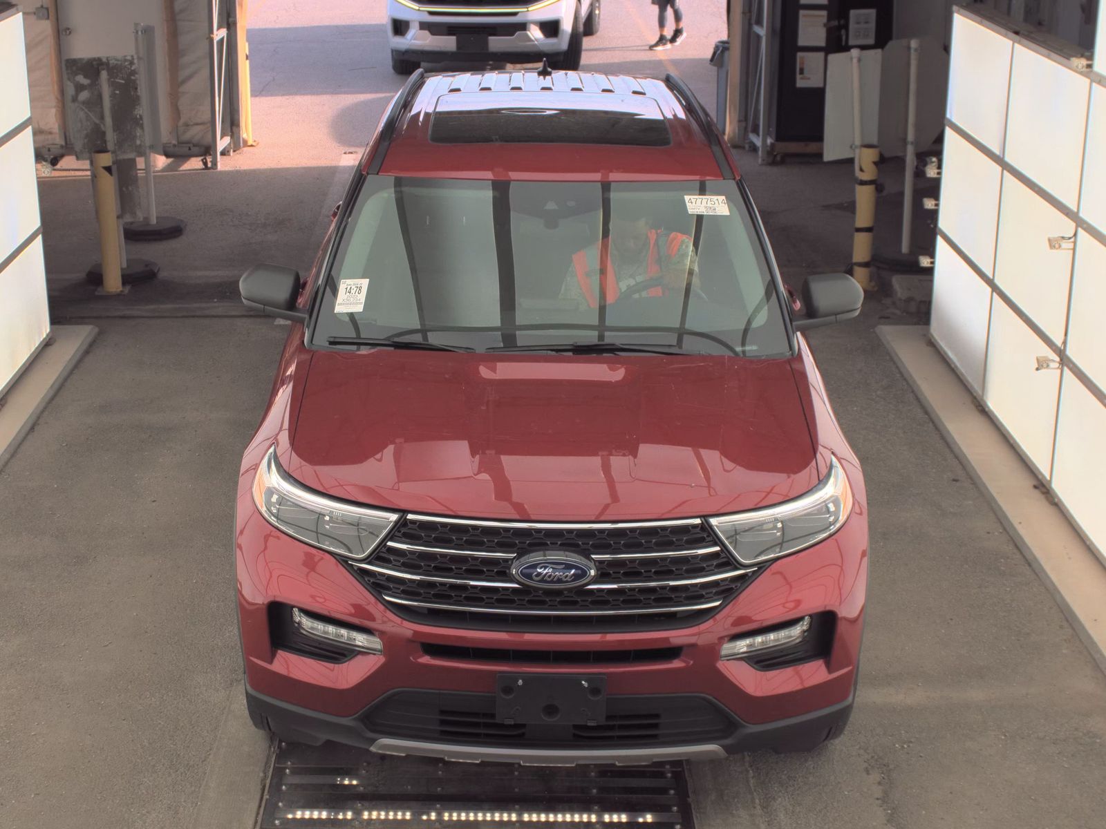 FORD EXPLORER - 3