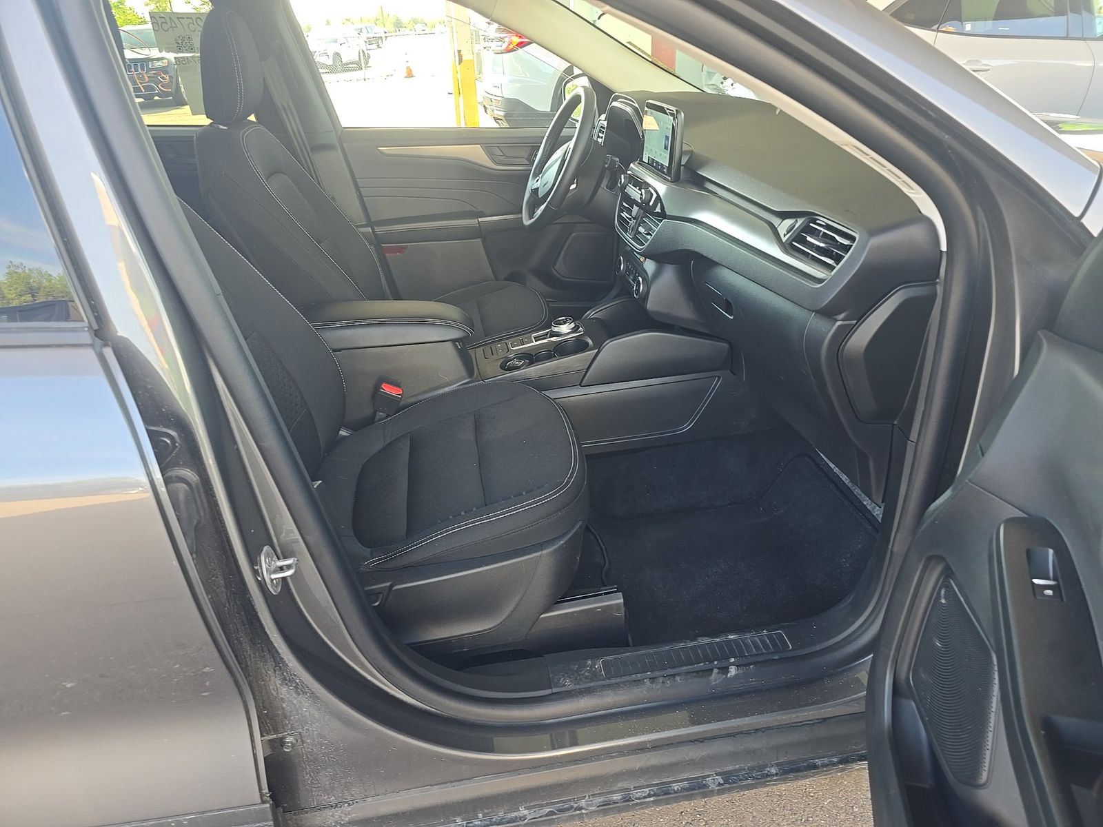 FORD ESCAPE - 9