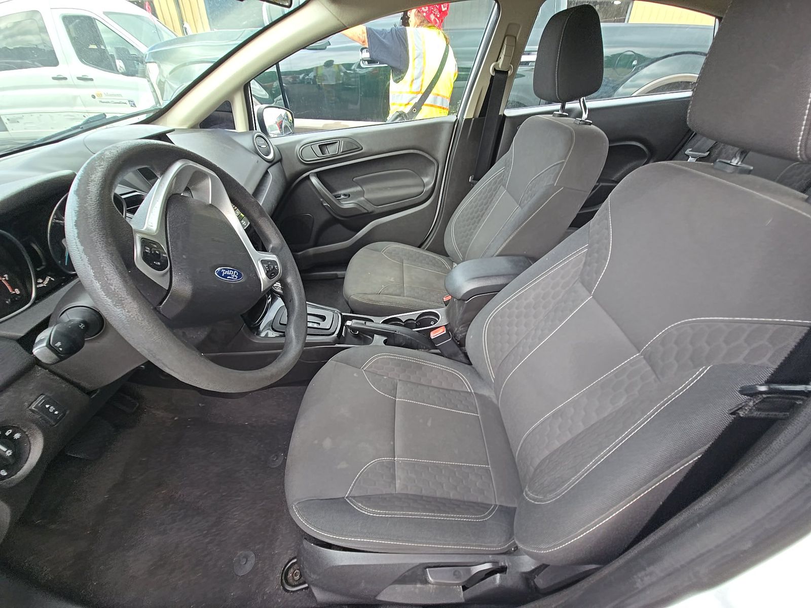 FORD FIESTA - 8