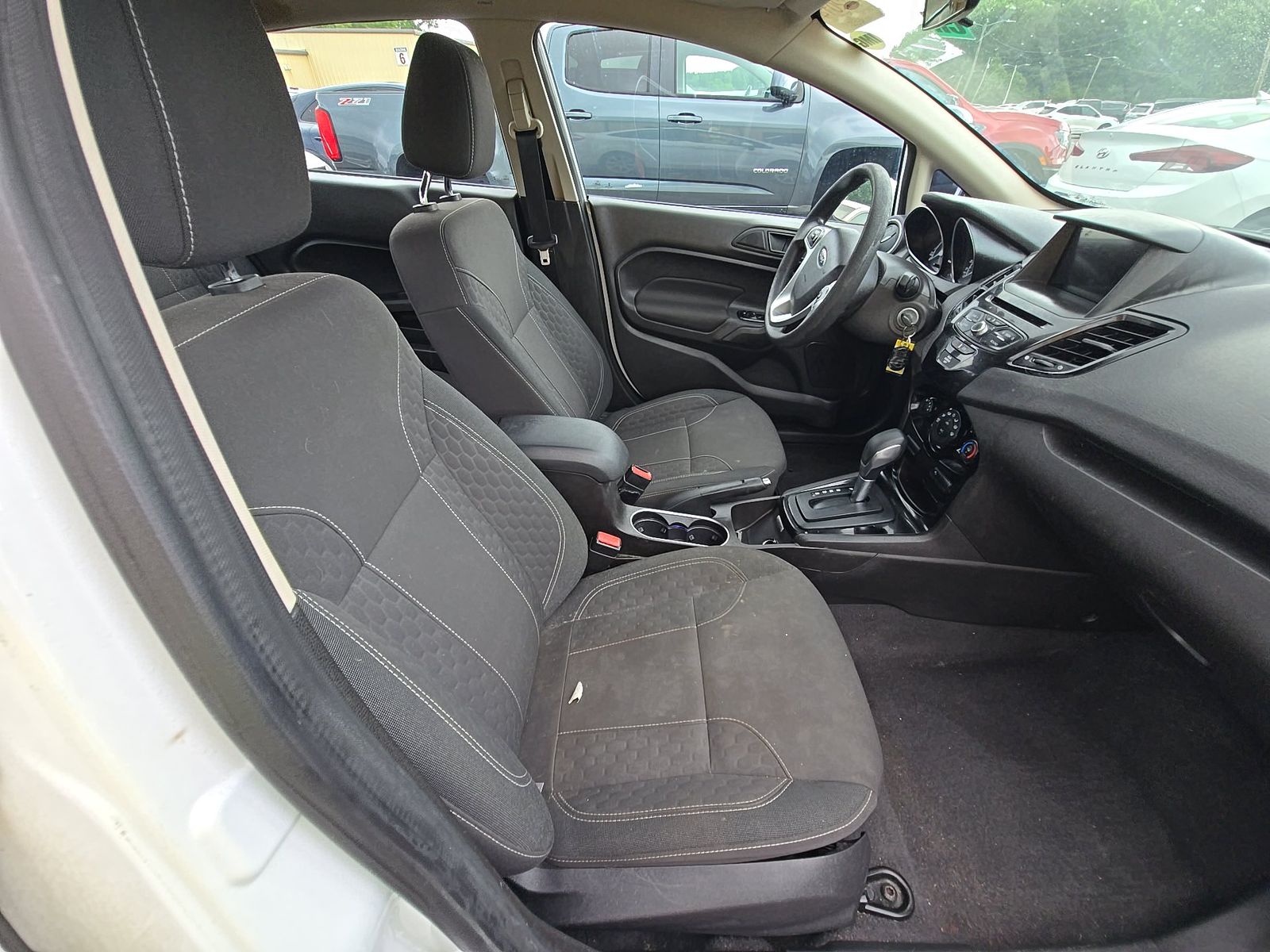 FORD FIESTA - 9