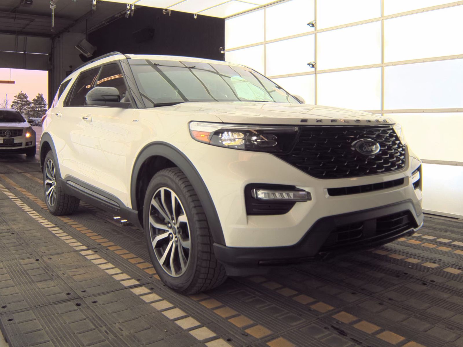 FORD EXPLORER - 5