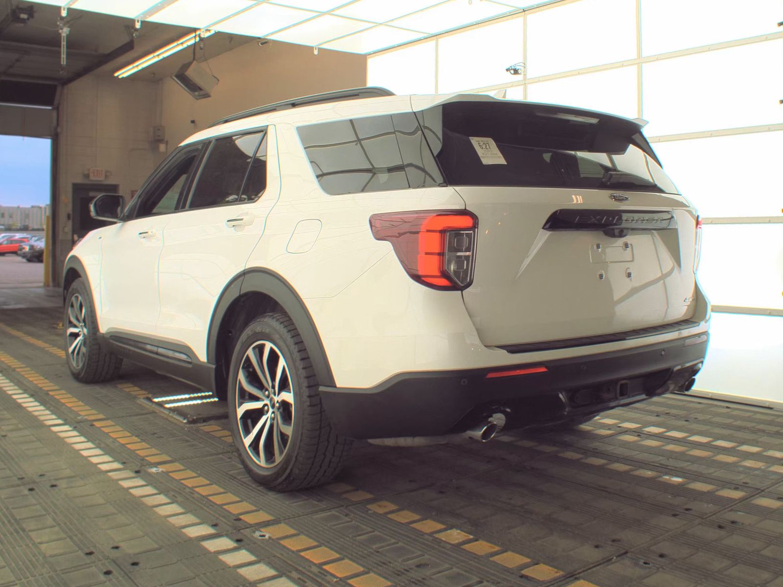 FORD EXPLORER - 9