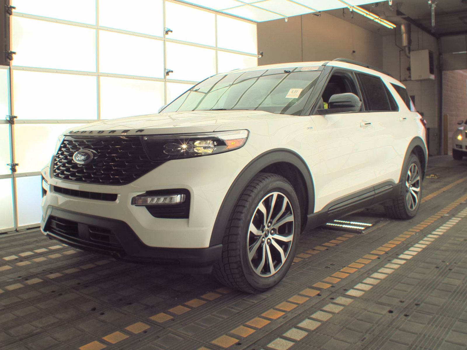 FORD EXPLORER - 1