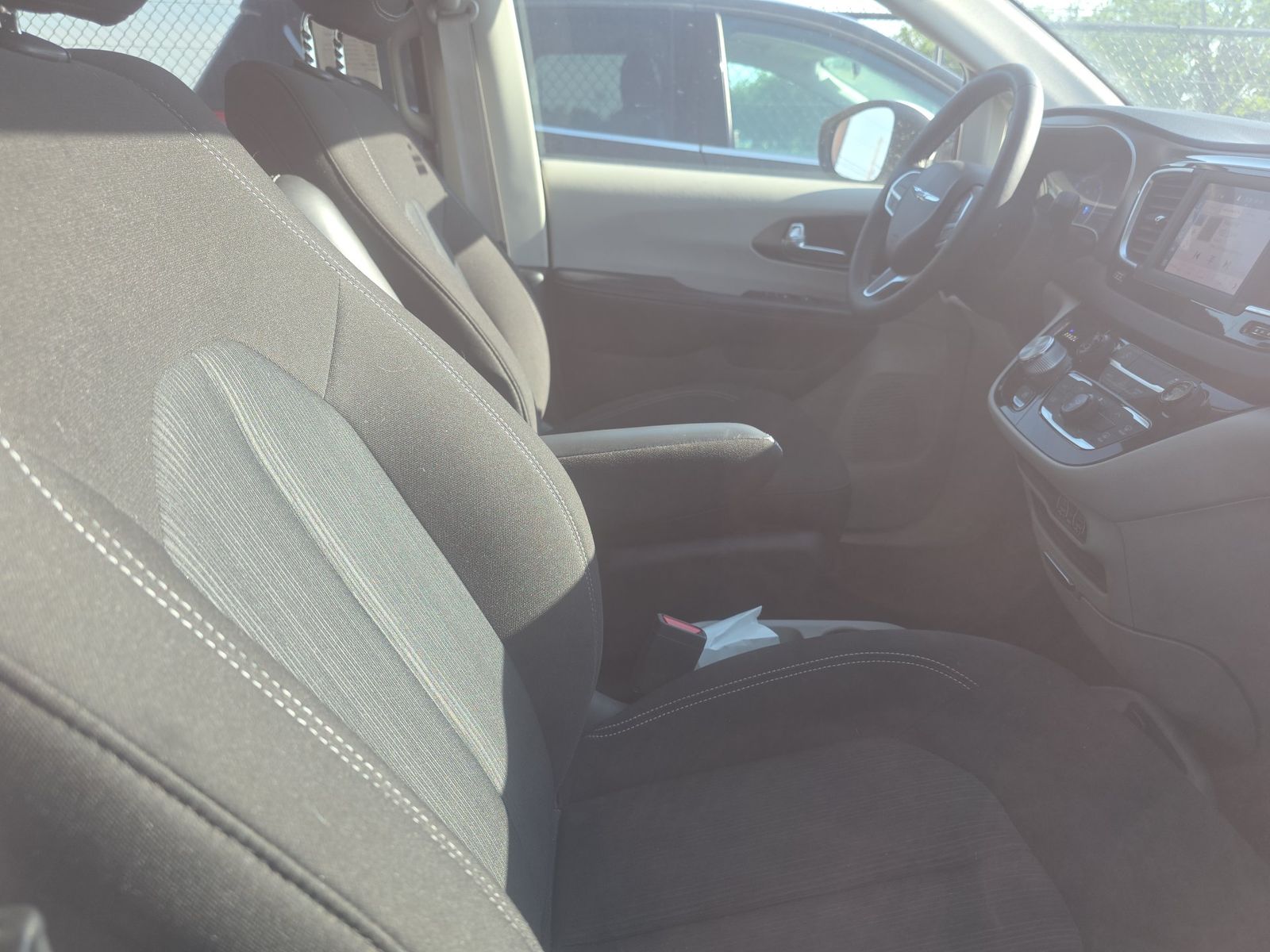 CHRYSLER VOYAGER - 9