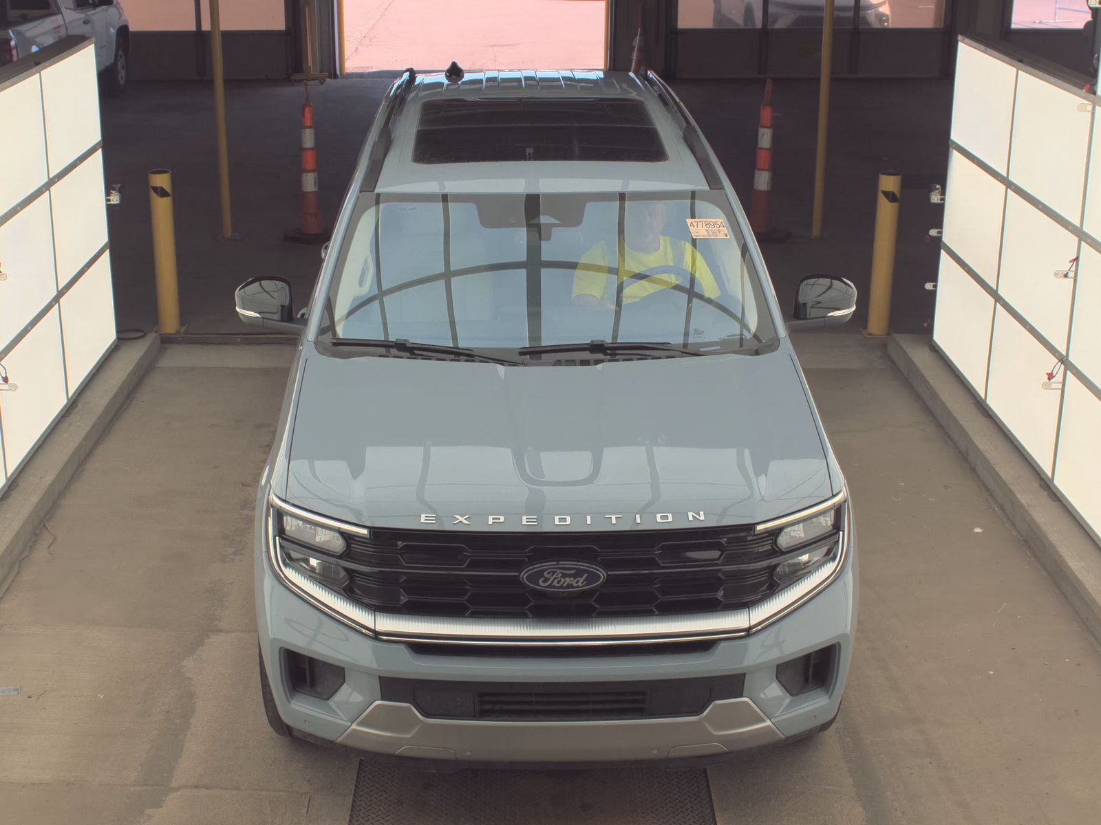FORD EXPEDITION - 3