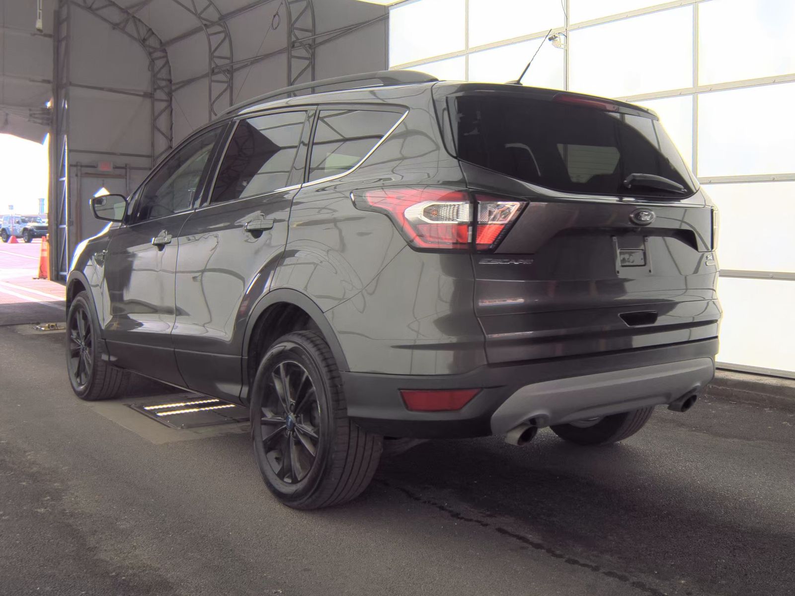FORD ESCAPE - 9