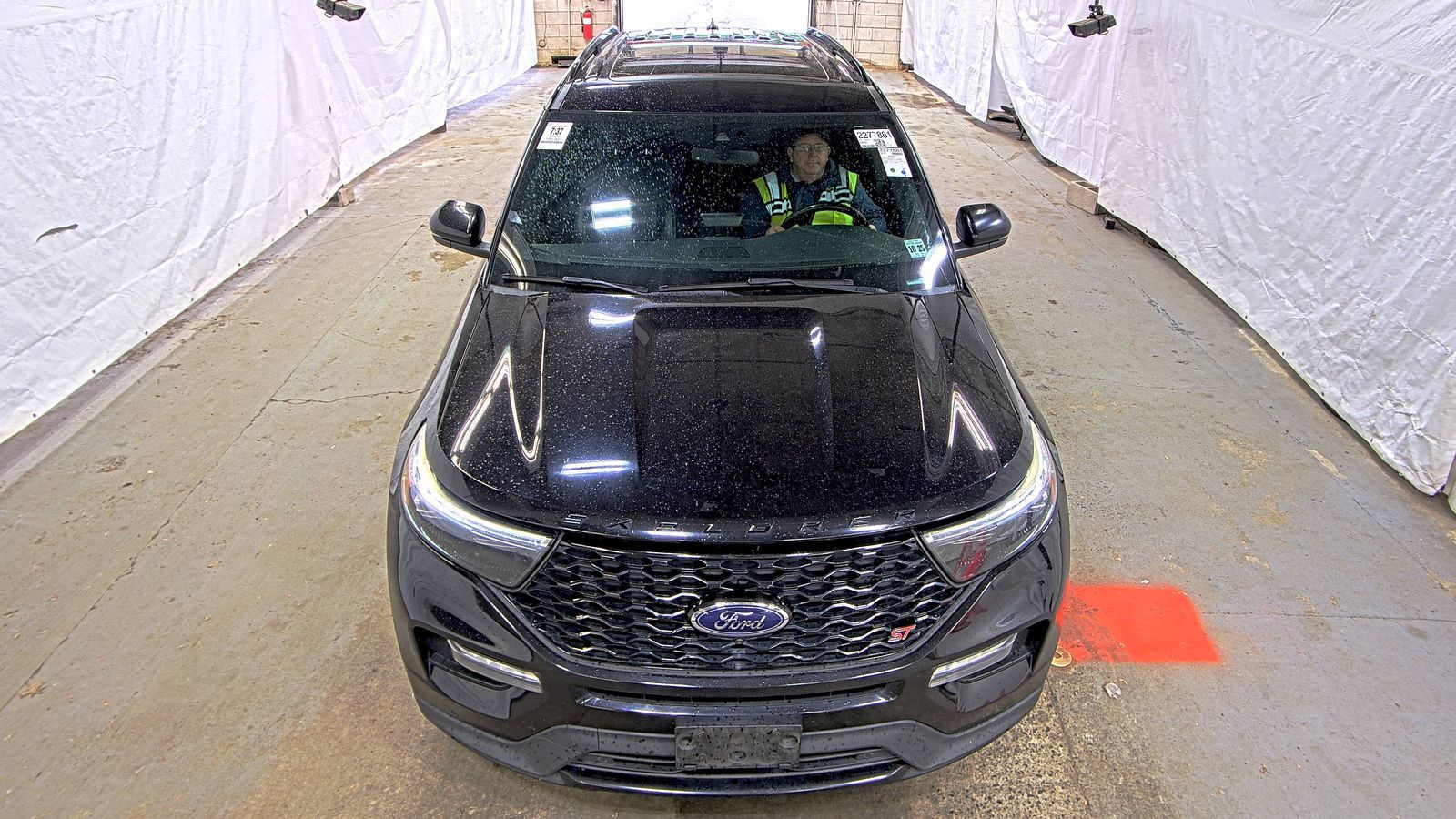 FORD EXPLORER - 3