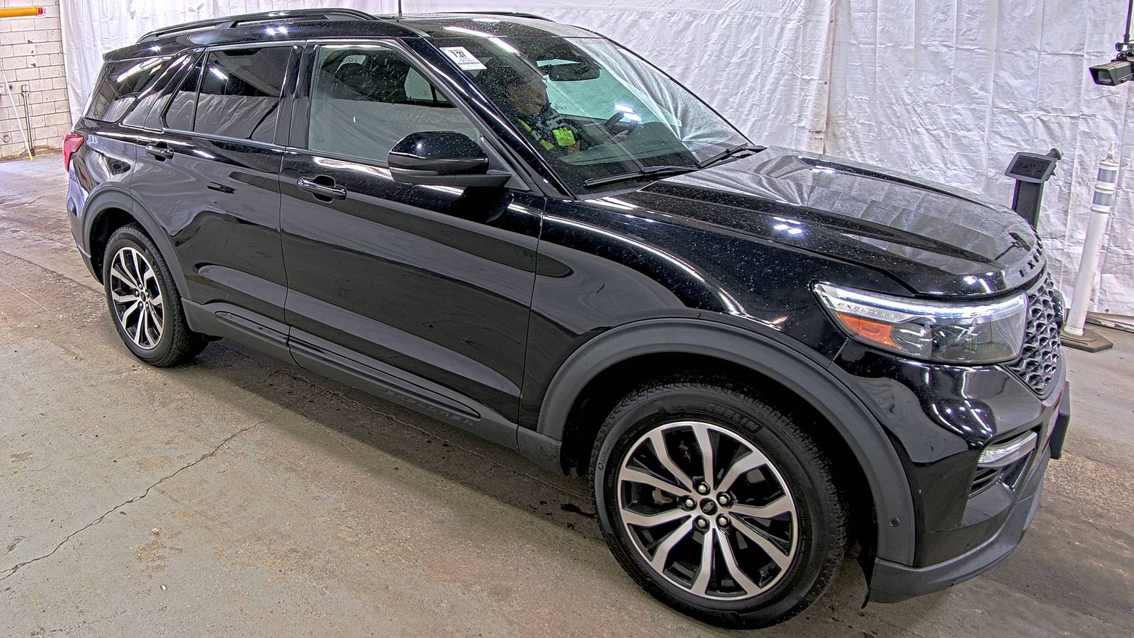 FORD EXPLORER - 4