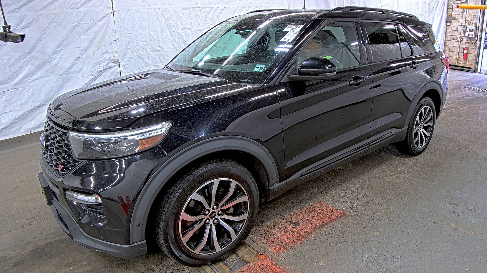 FORD EXPLORER - 1