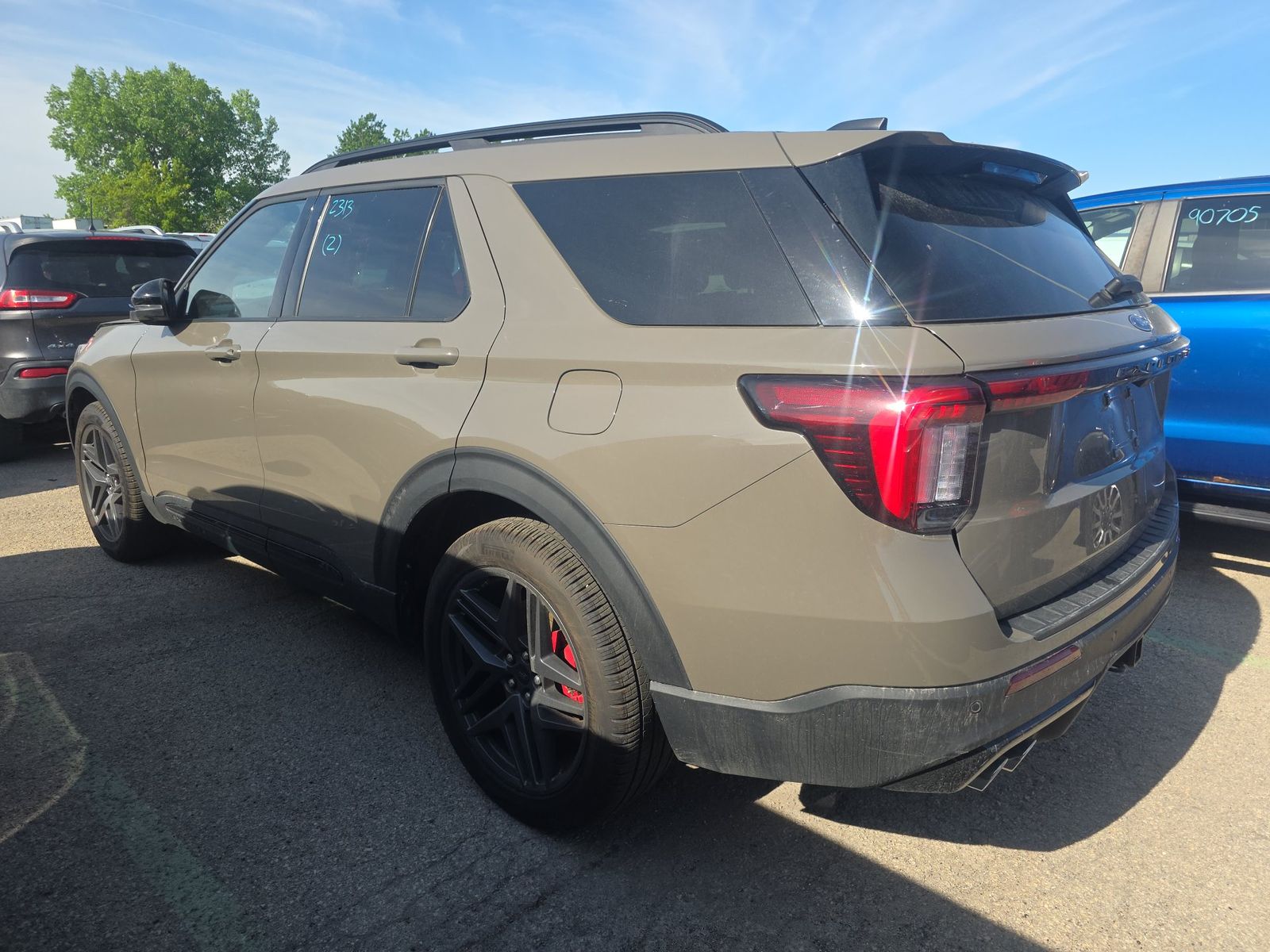 FORD EXPLORER - 7