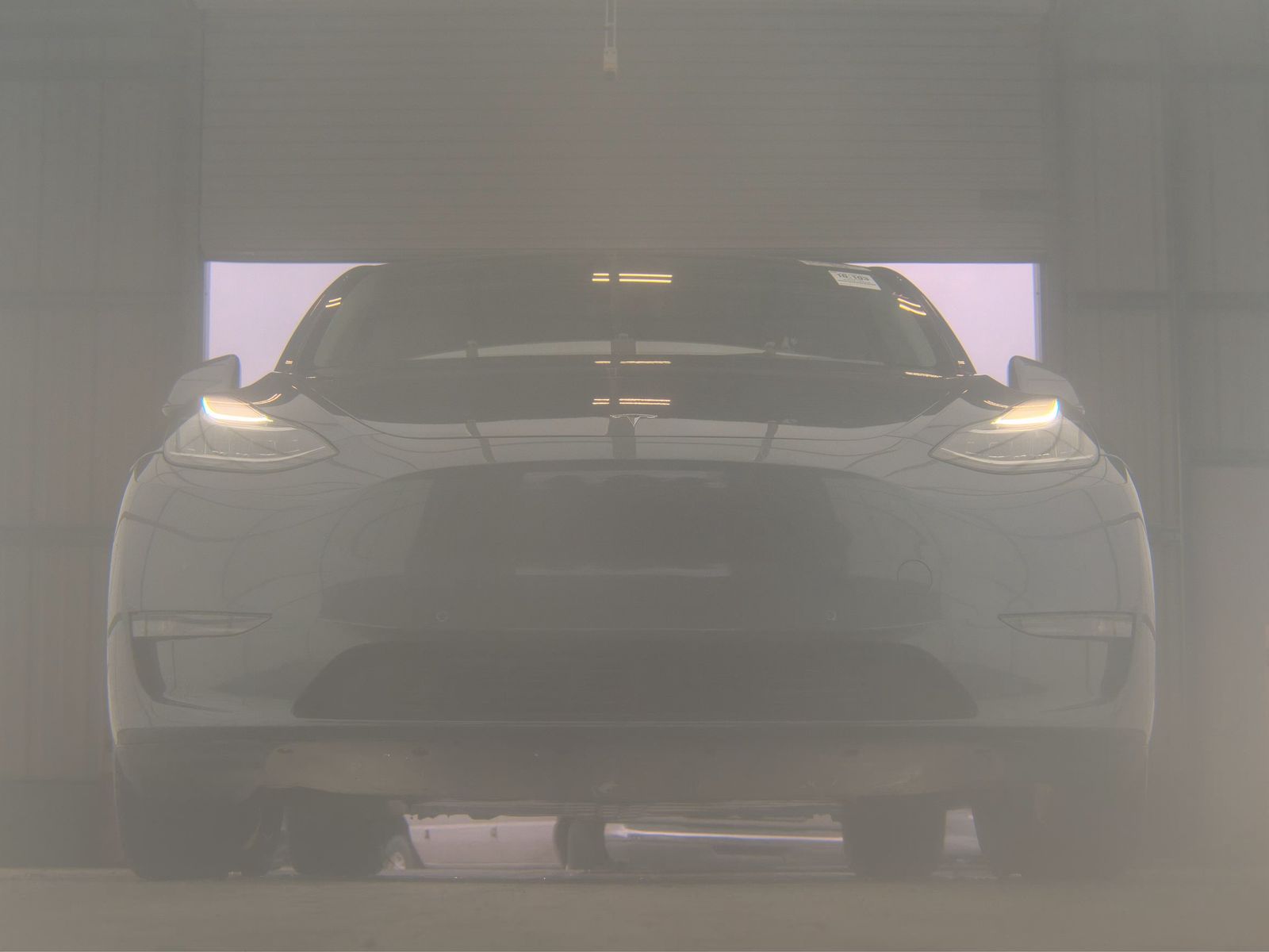 TESLA MODEL Y - 4