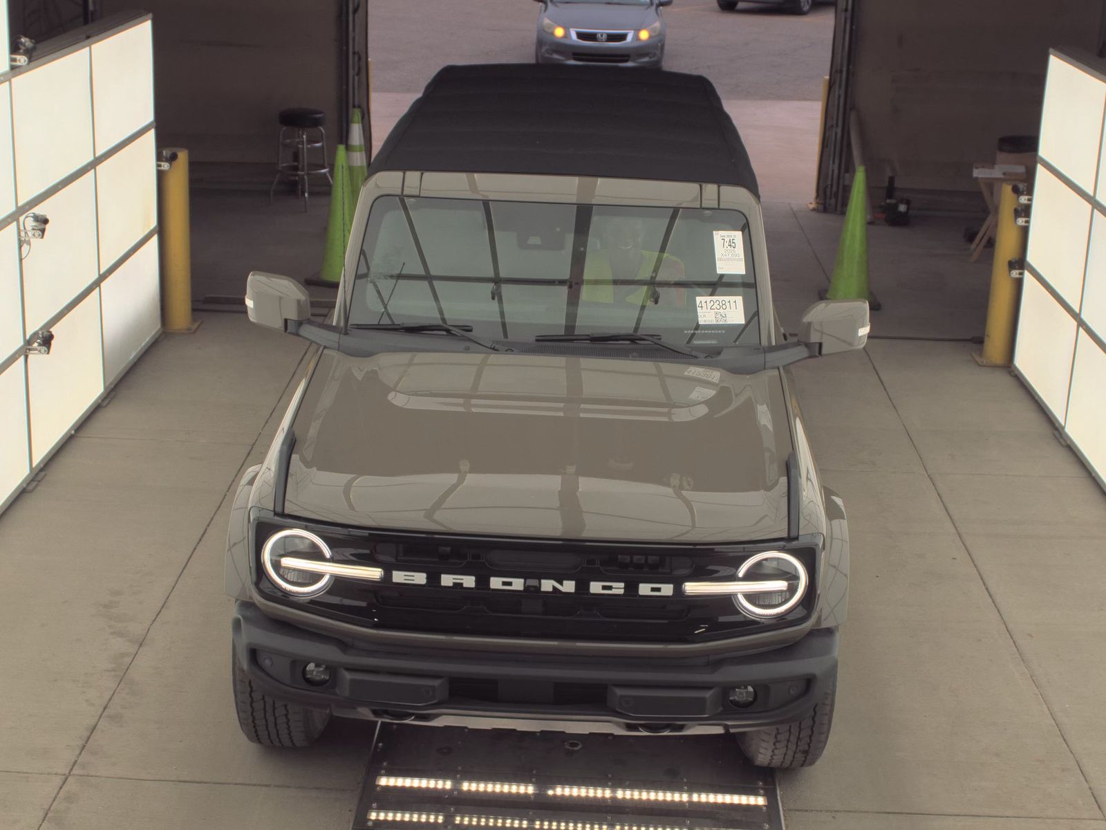 FORD BRONCO - 3