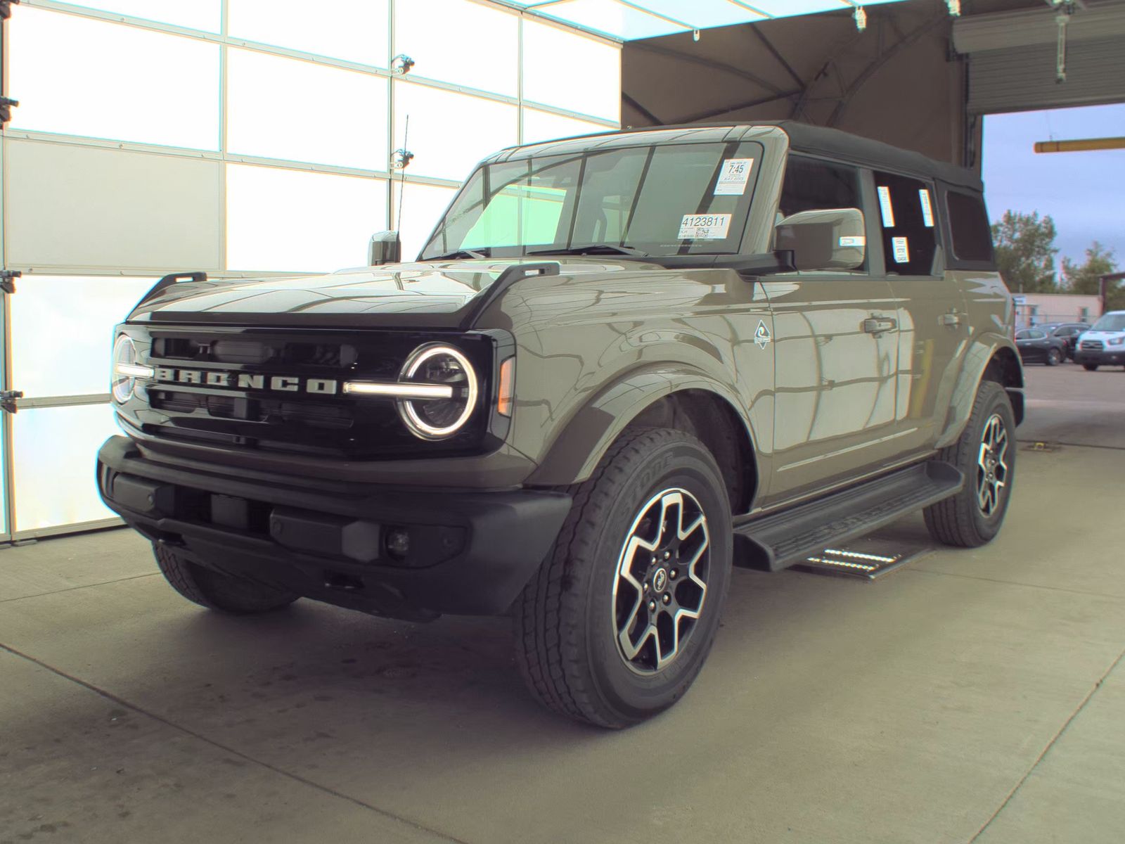 FORD BRONCO - 1