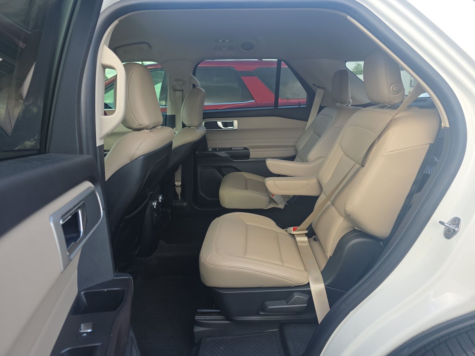2020 Ford Explorer XLT RWD