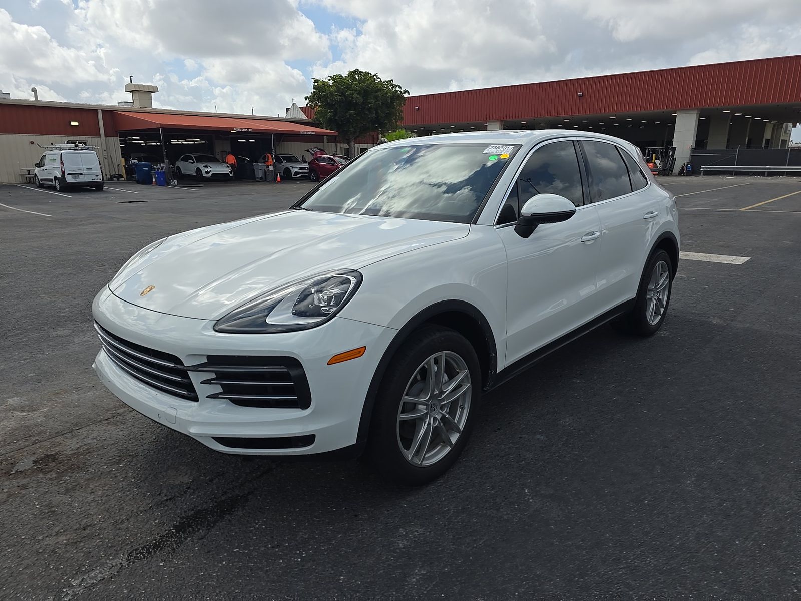PORSCHE CAYENNE - 1