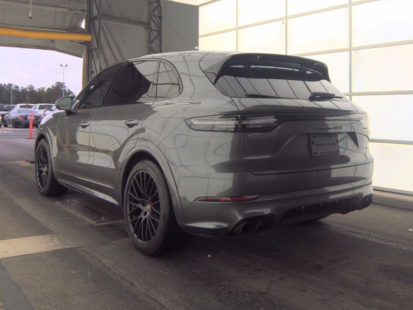 PORSCHE CAYENNE - 9