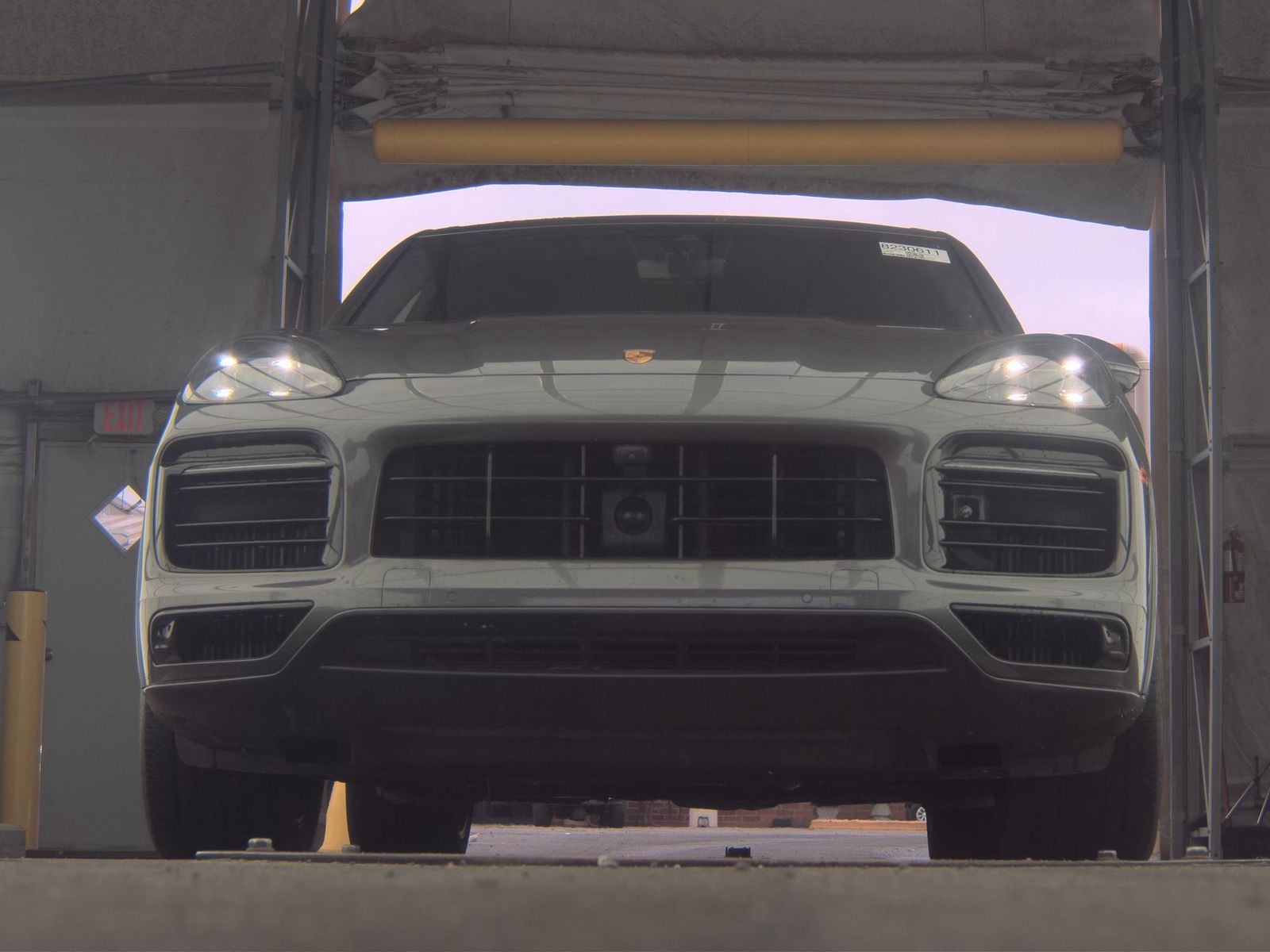PORSCHE CAYENNE - 4