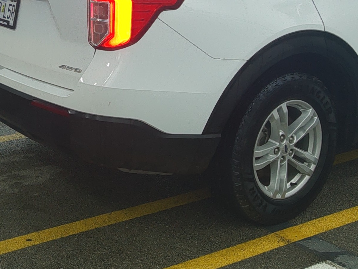 FORD EXPLORER - 10