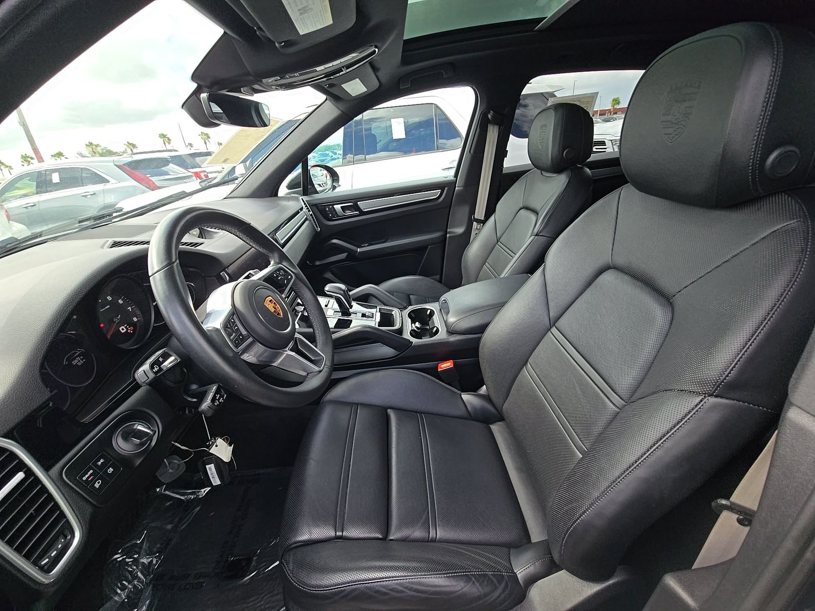 PORSCHE CAYENNE - 8