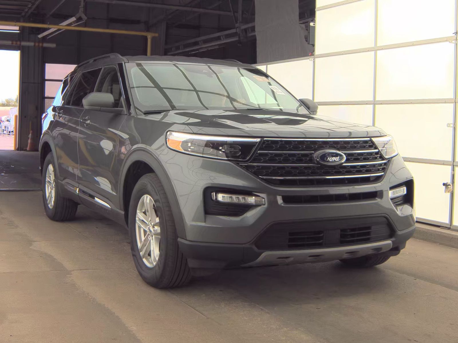 FORD EXPLORER - 5