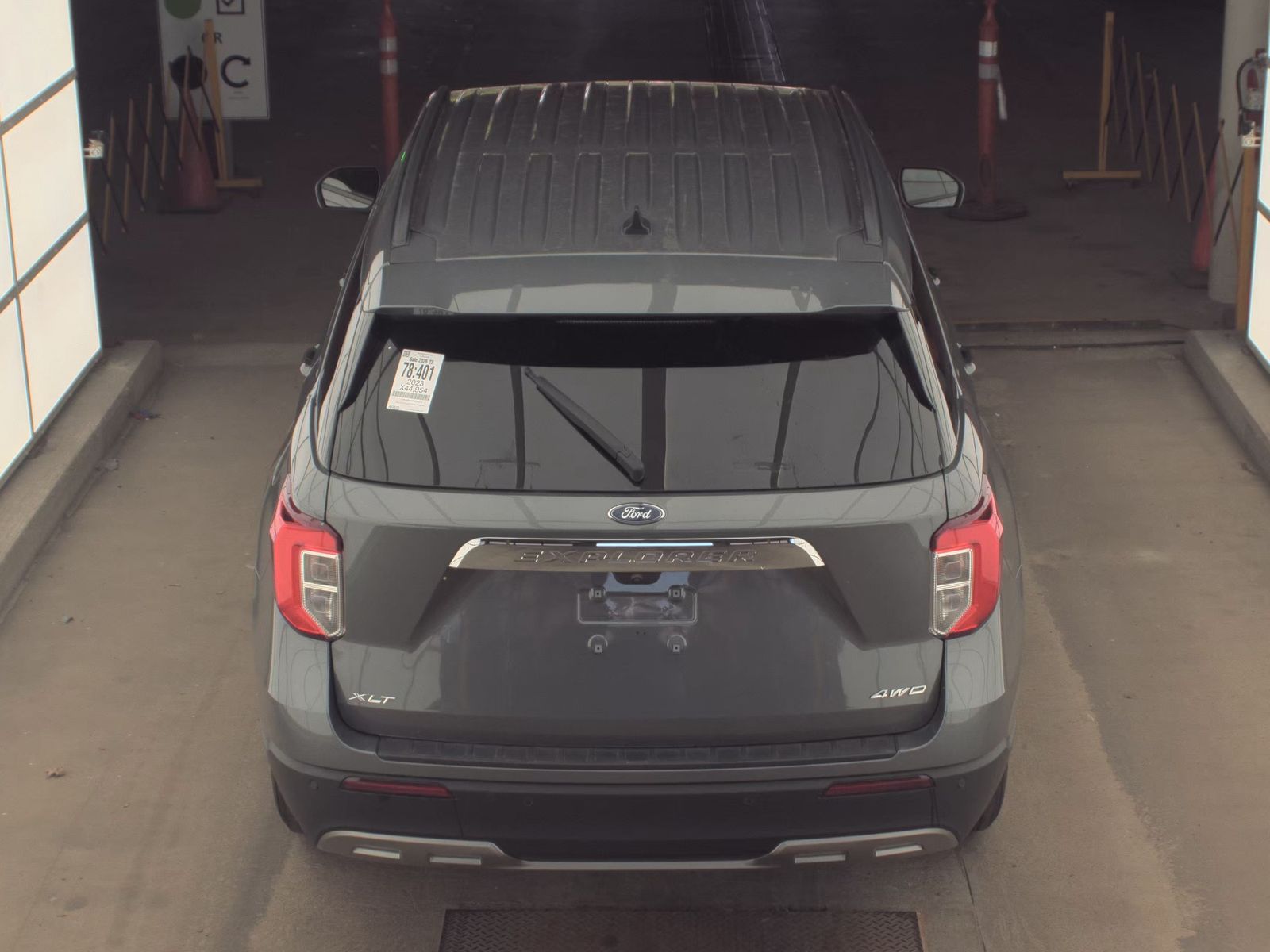 FORD EXPLORER - 7