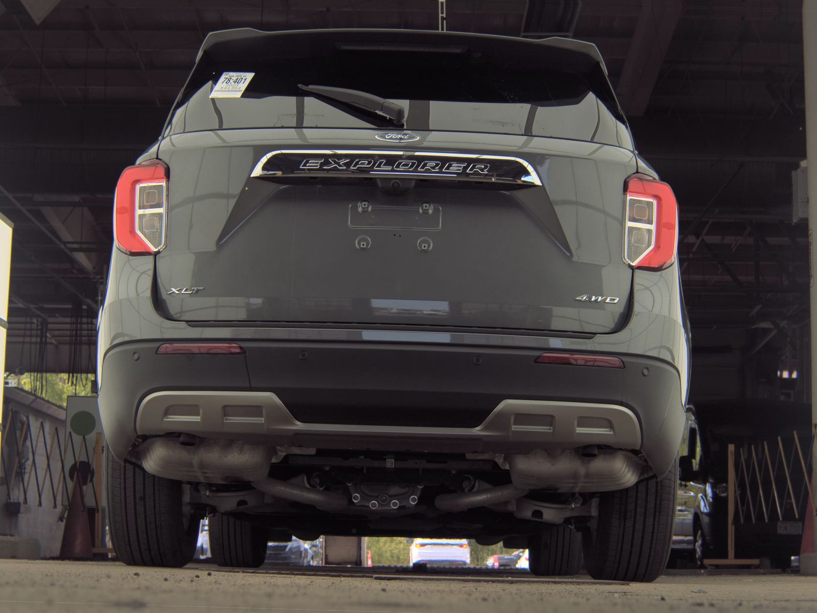 FORD EXPLORER - 8