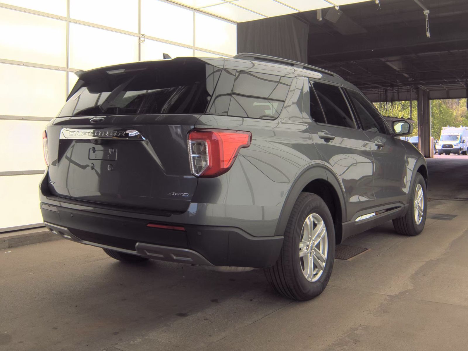 FORD EXPLORER - 6