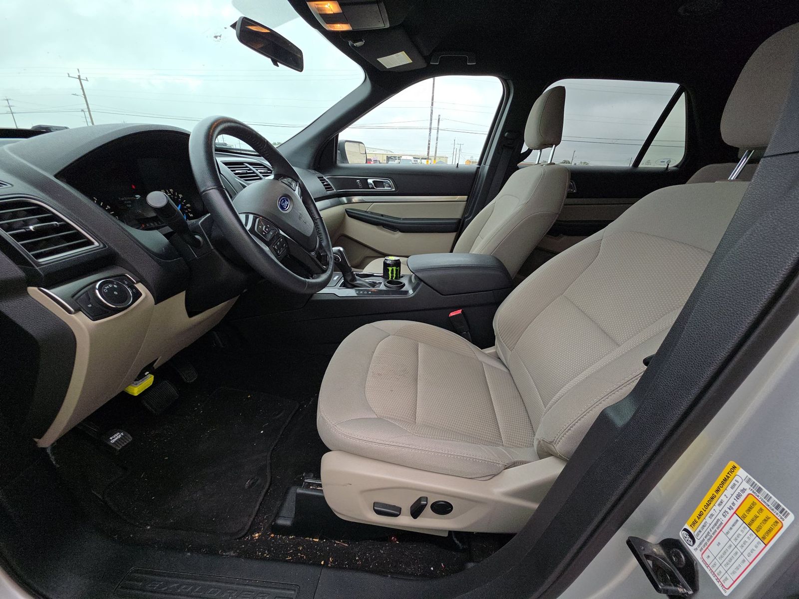 FORD EXPLORER - 8