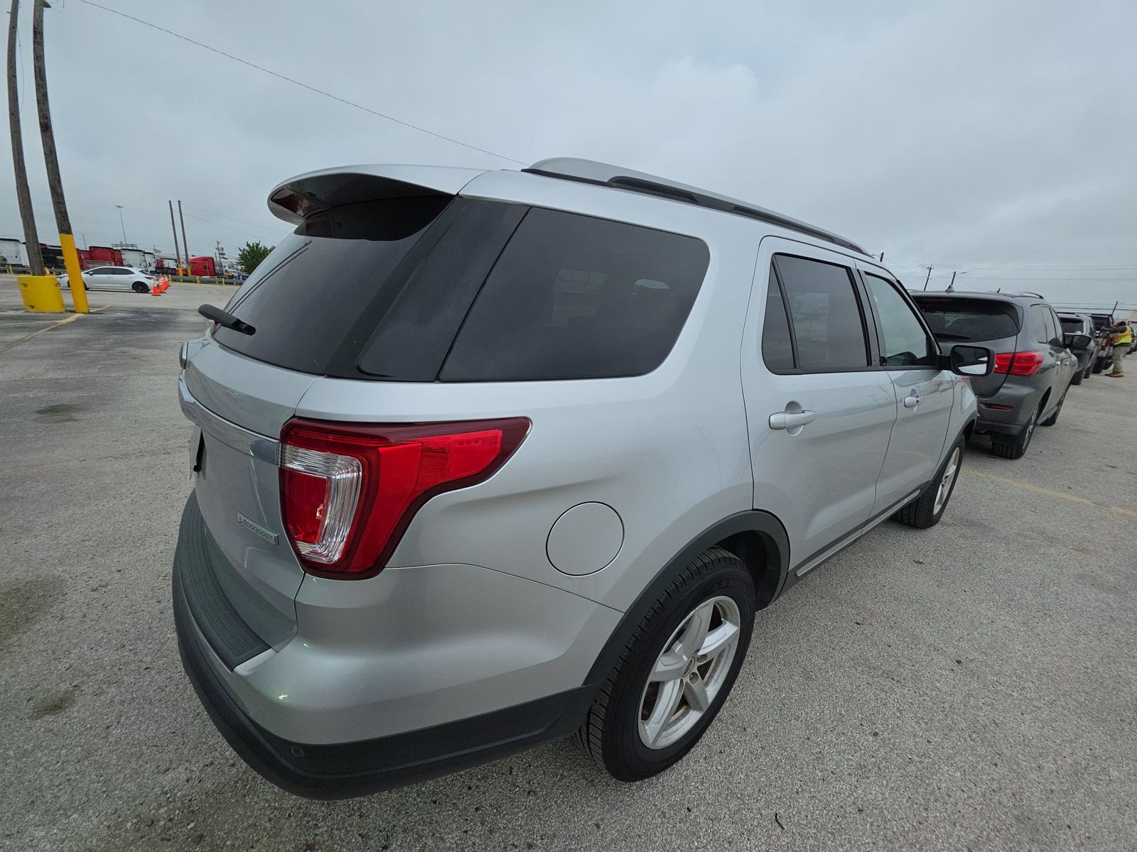 FORD EXPLORER - 5