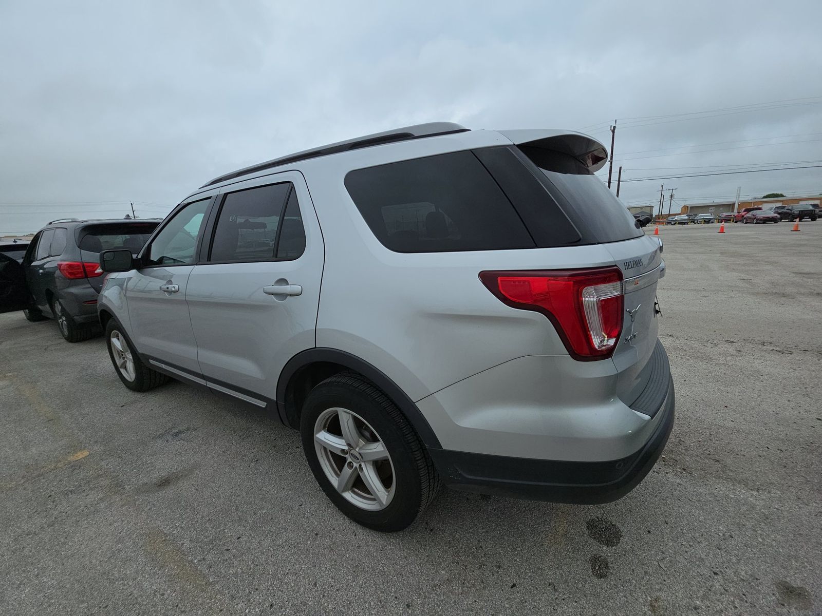 FORD EXPLORER - 7