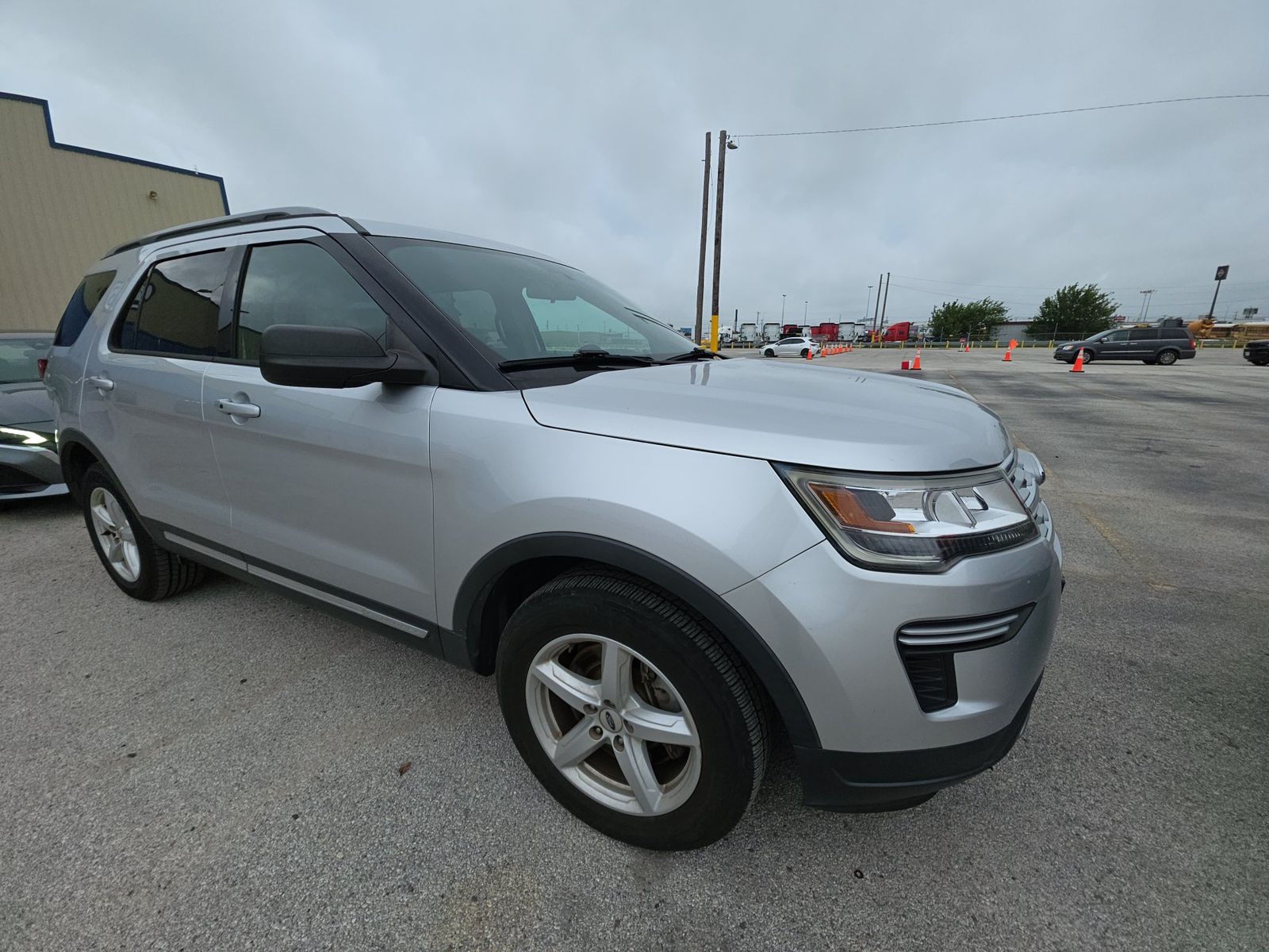 FORD EXPLORER - 4