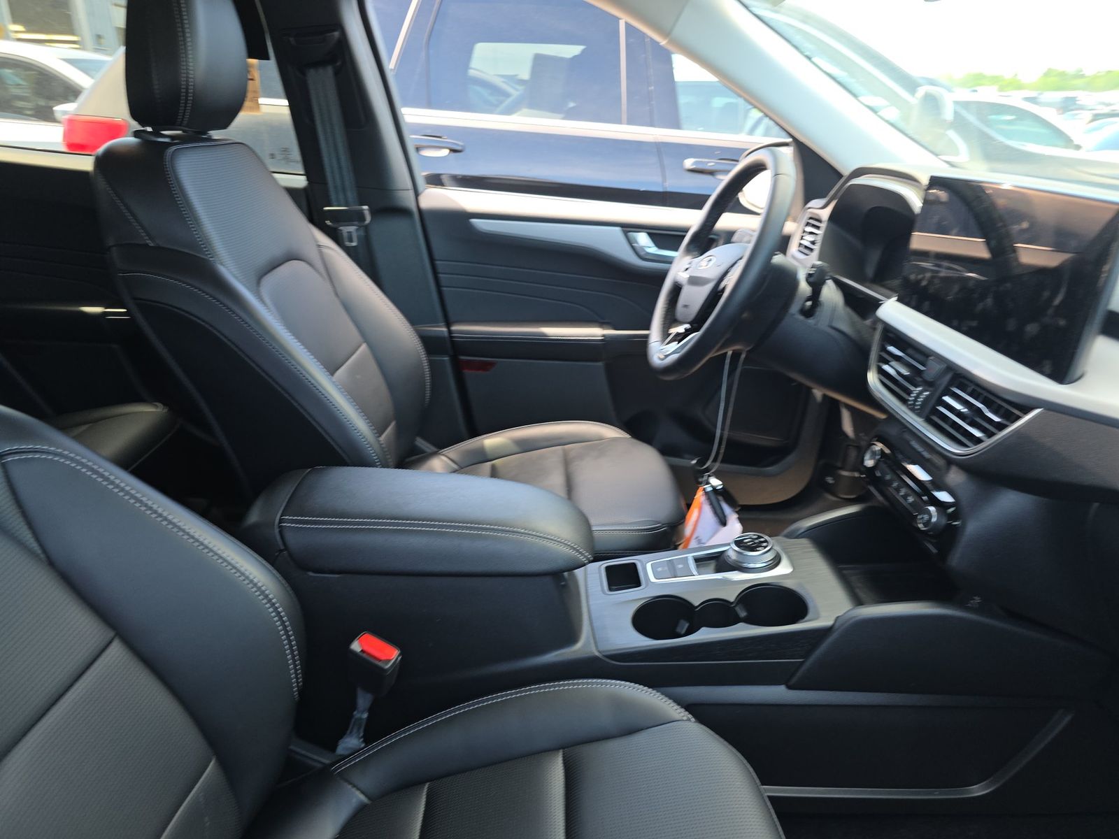FORD ESCAPE - 9