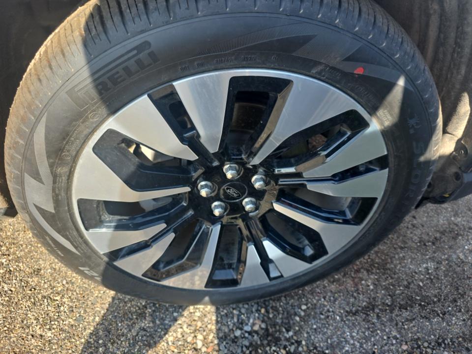 FORD EXPLORER - 10