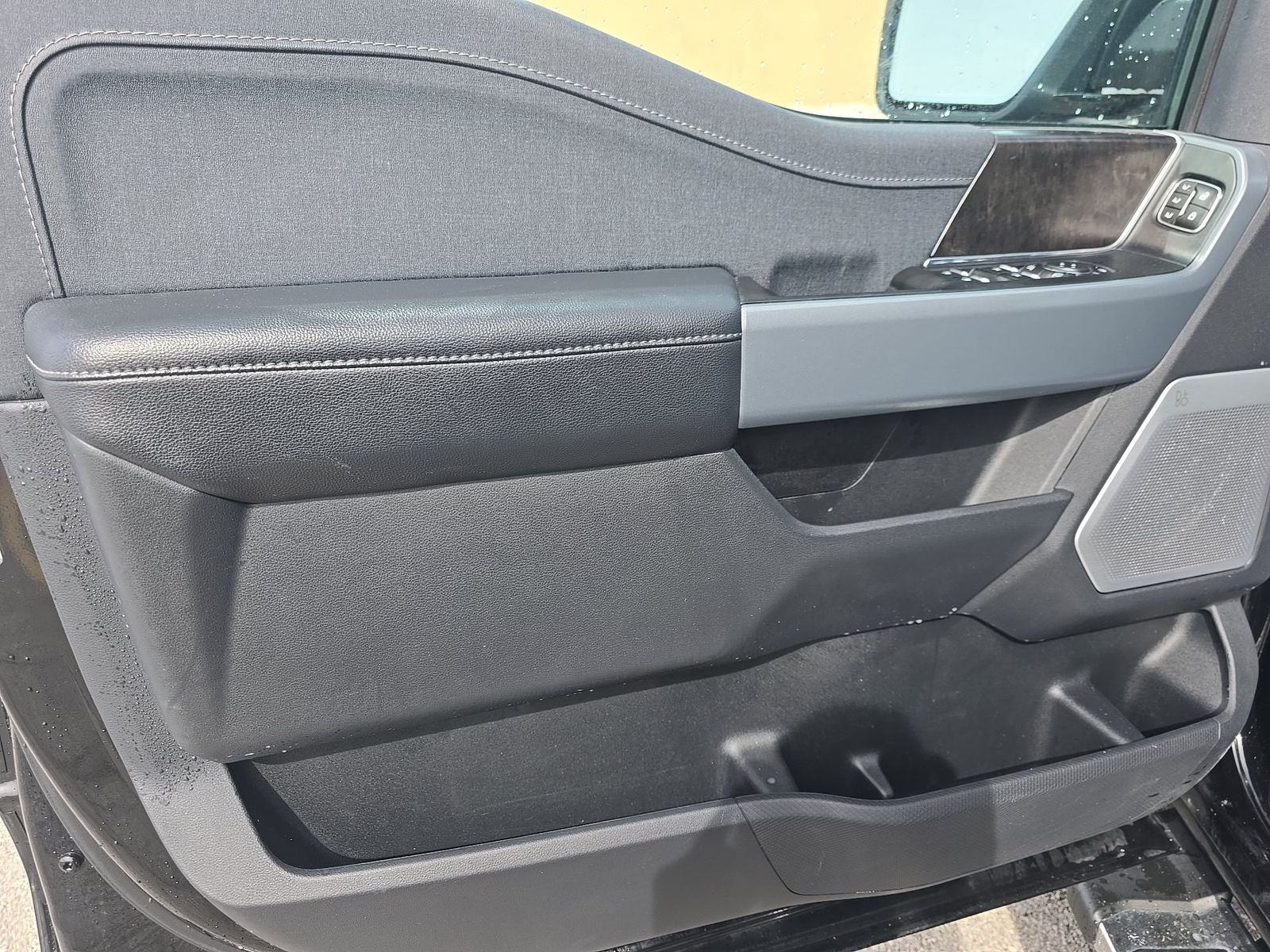 2023 Ford F-150 Lariat AWD
